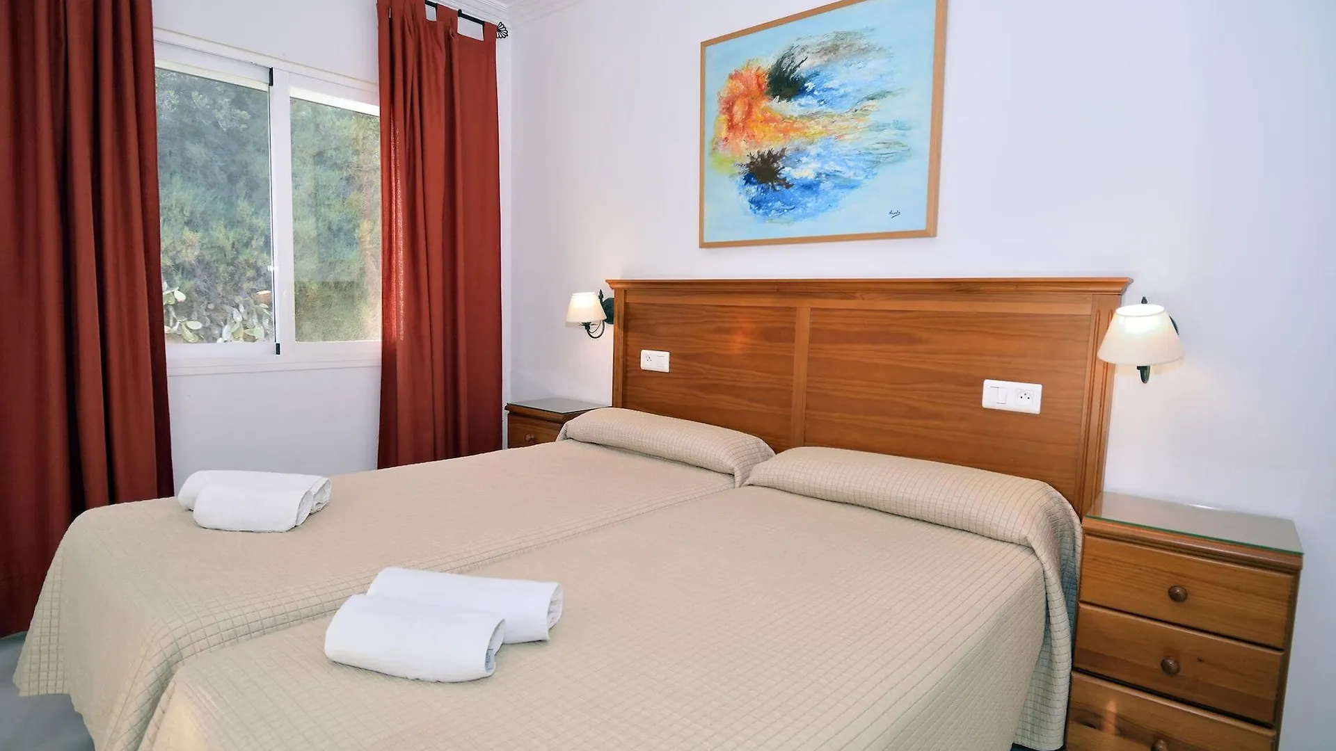 Apartamentos Hc Burriana Playa Nerja Espanha