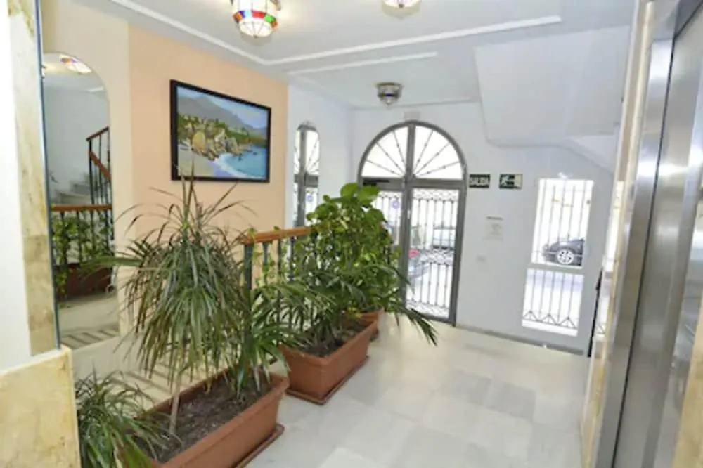 Apartamentos Hc Burriana Playa Nerja 0*,  Espanha