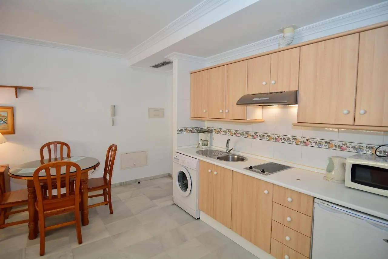Apartamentos Hc Burriana Playa Nerja
